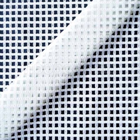 Скатерть столовая 1,35*22м "Элегия" рулон 7055-001-white